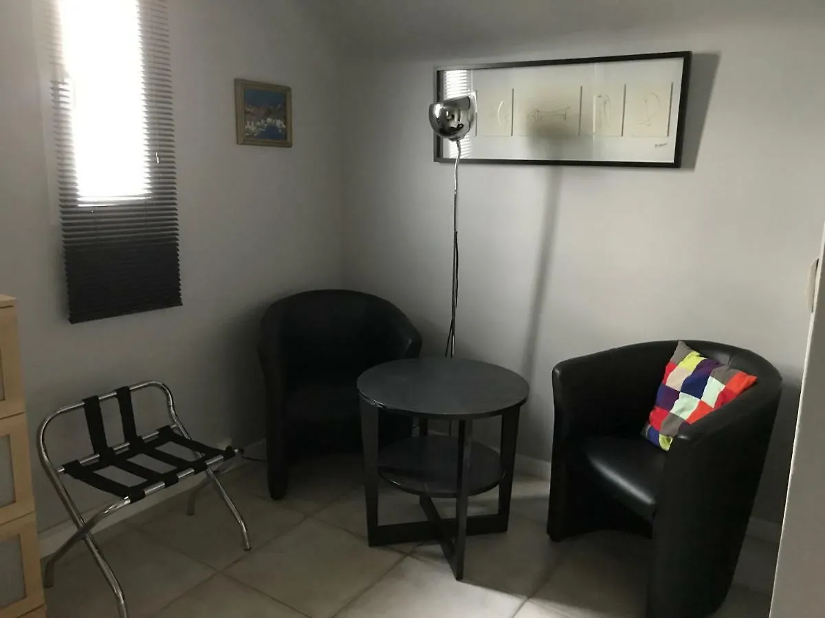 Bed & Breakfast La Maison Des Capucines Antibes