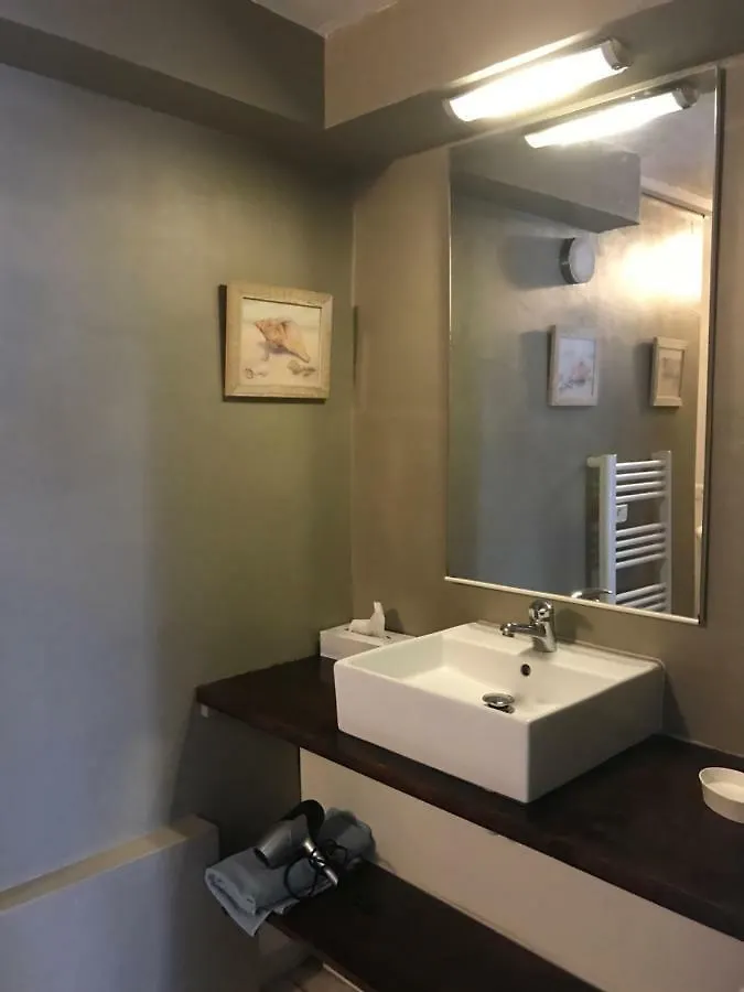 La Maison Des Capucines Antibes Bed & Breakfast